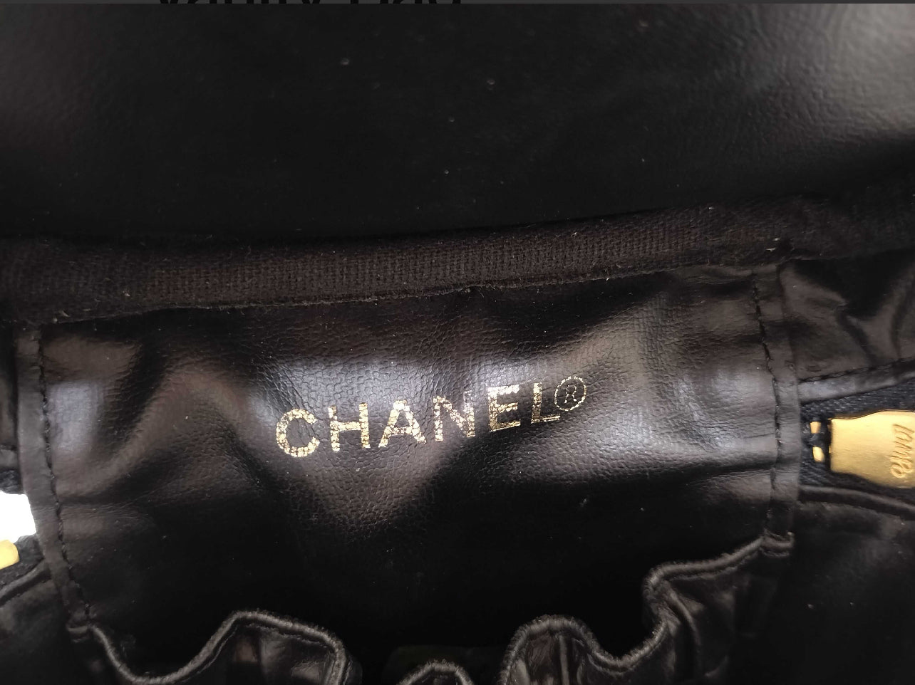CHANEL Vanity Case Black Caviar Leather GHW – Full Set – Excellent Condition - VINTAGE